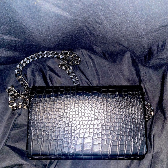 Cute, black cross shoulder bag gunmetal chain - Picture 1 of 4